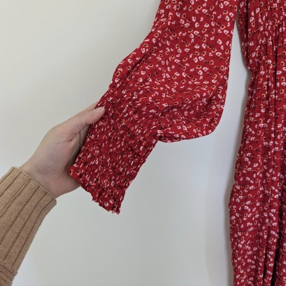 GAP Red Floral V-Neck Swing Dress - Picture 5 of 6